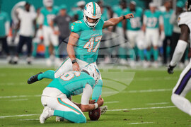 Ravens Dolphins Football