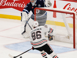 Blackhawks Jets Hockey