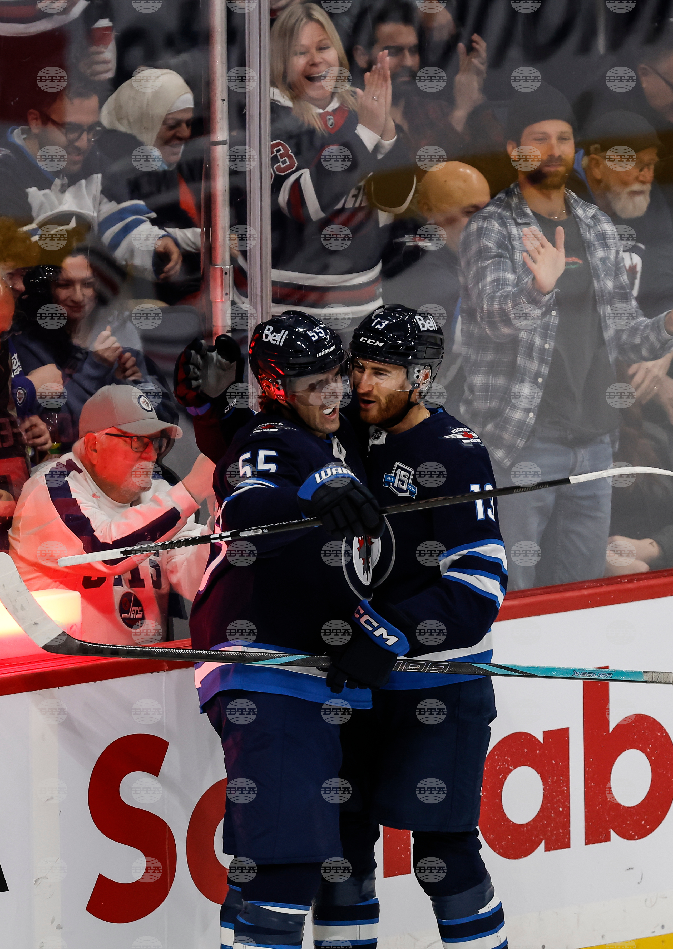 Blackhawks Jets Hockey