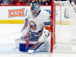 Islanders Hurricanes Hockey