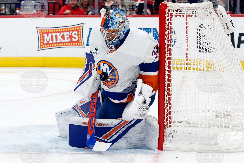 Islanders Hurricanes Hockey