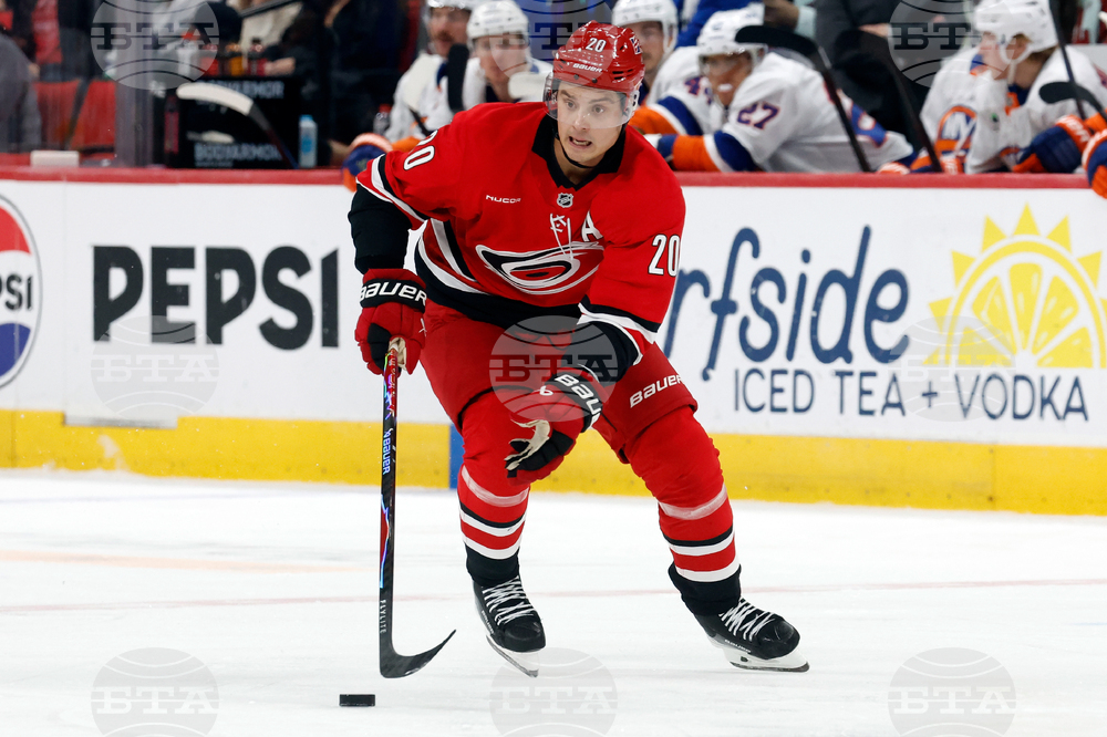 Islanders Hurricanes Hockey