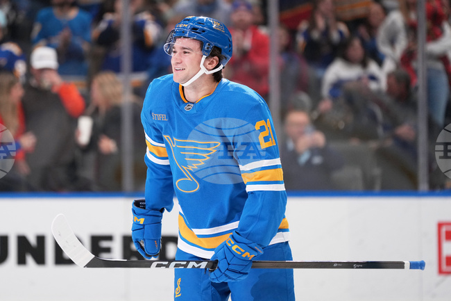 Двама хокеисти на Сейнт Луис Блус са с контузии и ще отсъстват за дълъг период от време