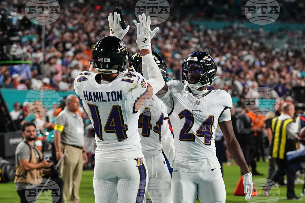 Ravens Dolphins Football