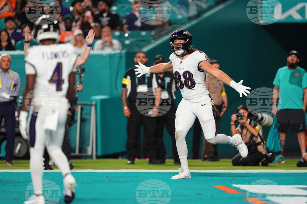 Ravens Dolphins Football
