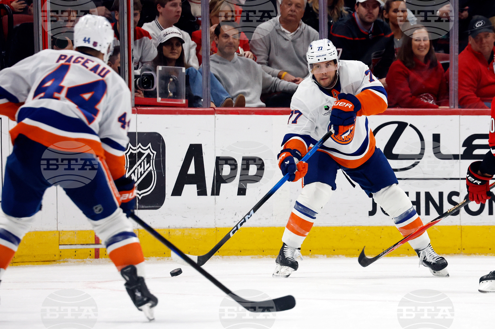 Islanders Hurricanes Hockey