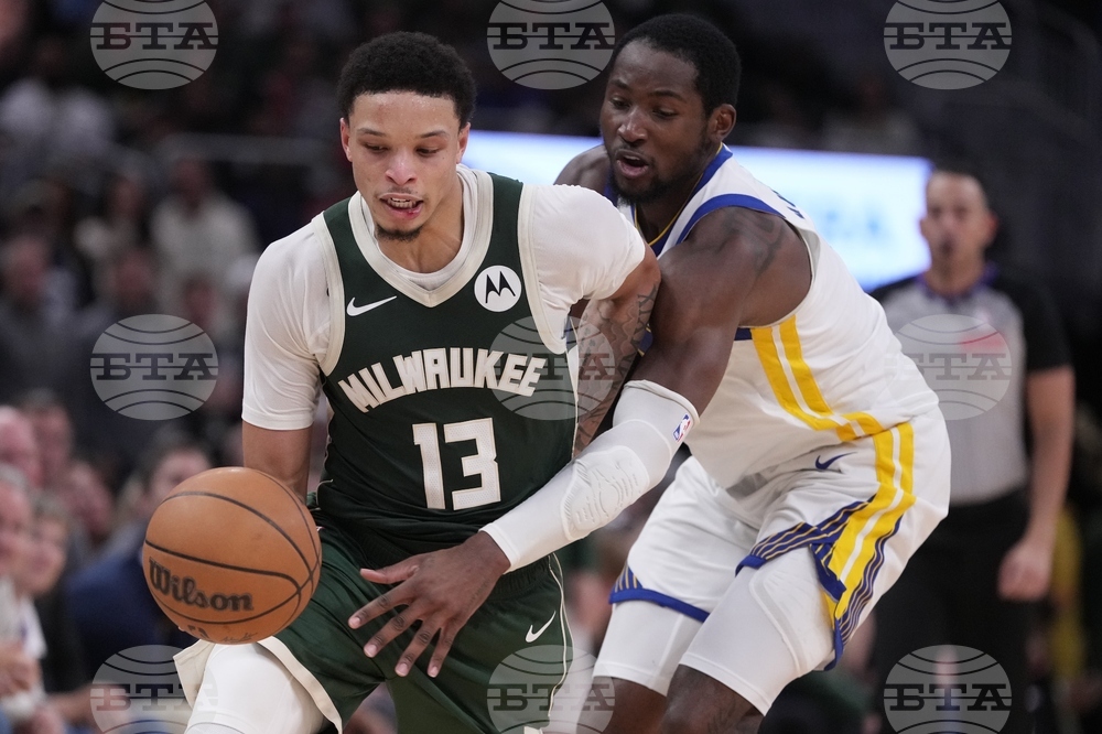 Райън Ролинс вкара реродните в кариерата си 32 точки за победата на Милуоки над Голдън Стейт