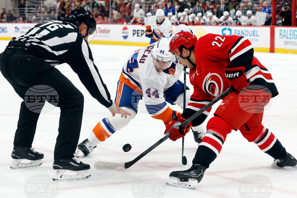 Islanders Hurricanes Hockey