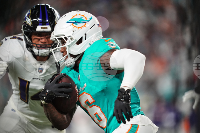APTOPIX Ravens Dolphins Football