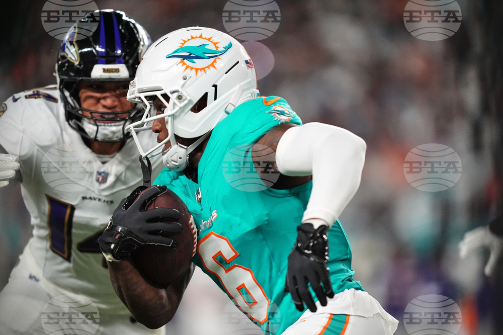 APTOPIX Ravens Dolphins Football