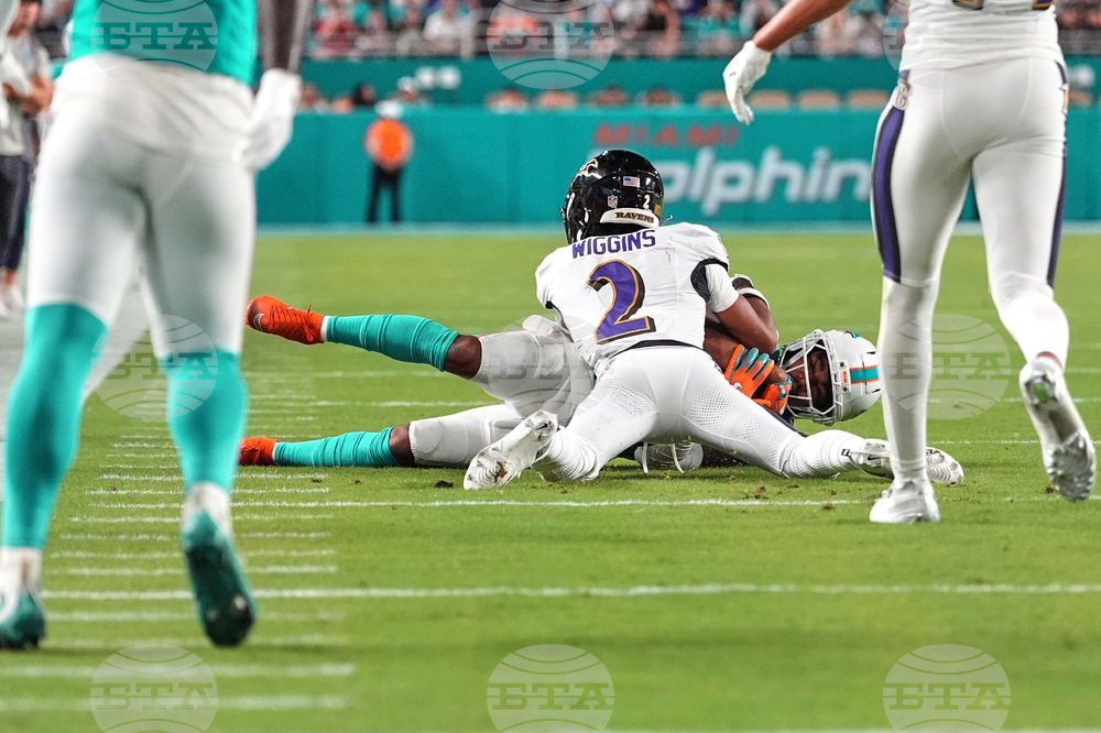 APTOPIX Ravens Dolphins Football