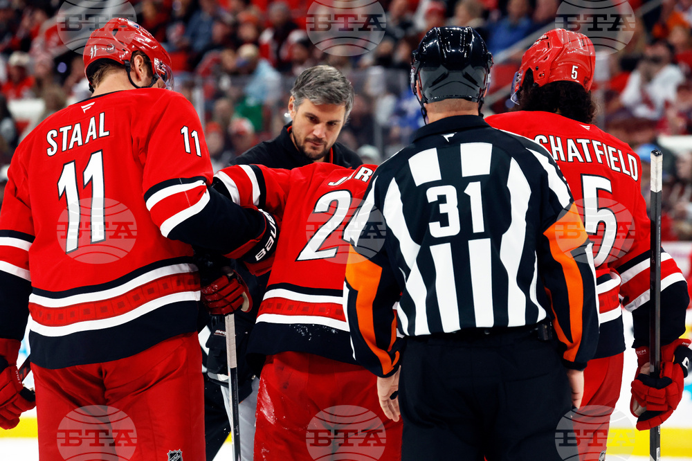 Islanders Hurricanes Hockey