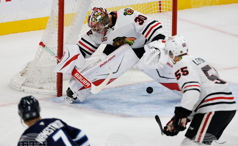 Blackhawks Jets Hockey