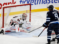 Blackhawks Jets Hockey