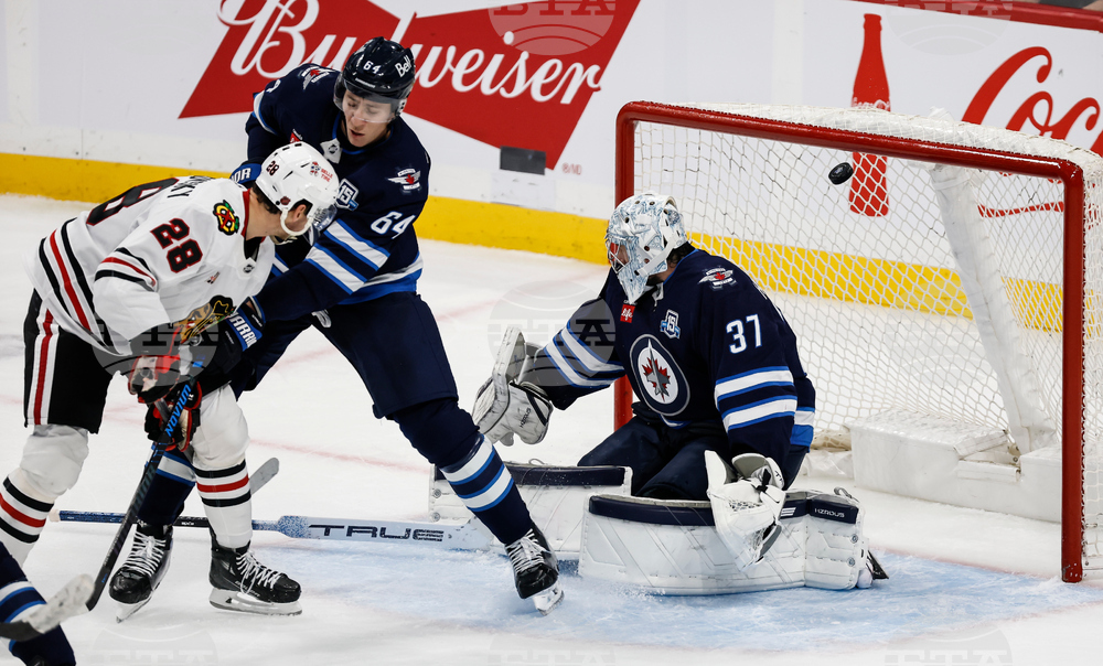 Blackhawks Jets Hockey