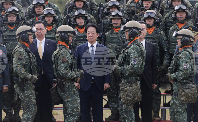 Тайван обсъдил със САЩ закупуването на оръжие 