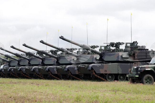 Китай наложи санкции на американски физически лица и отбранителни фирми заради оръжейни продажби на Тайван