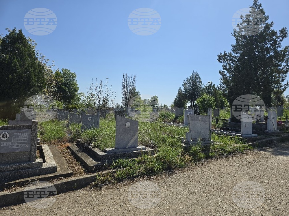 В Ловеч и Луковит осигуряват безплатен транспорт до гробищните паркове на Архангелова задушница