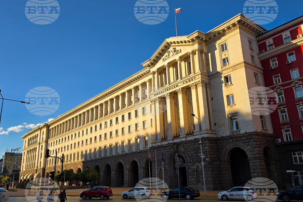 Предложение до парламента за ратифициране на договор с Европейската инвестиционна банка, свързано с еврофондовете, ще разгледа правителството 