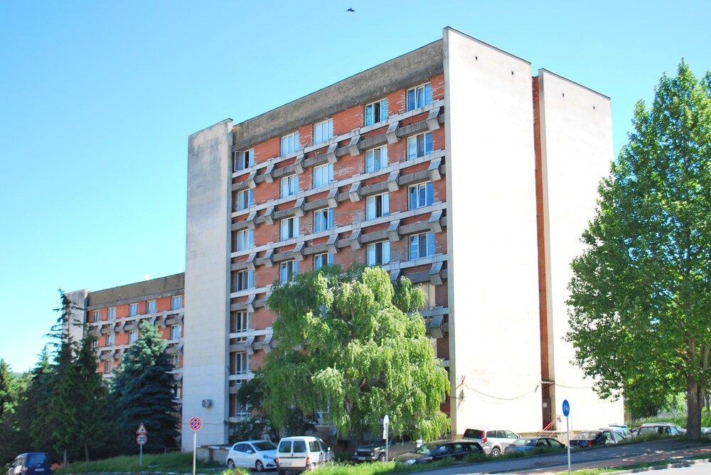 Община Разград: В събота и неделя заради ремонта на Средношколското общежитие временно се затваря пътен участък в района