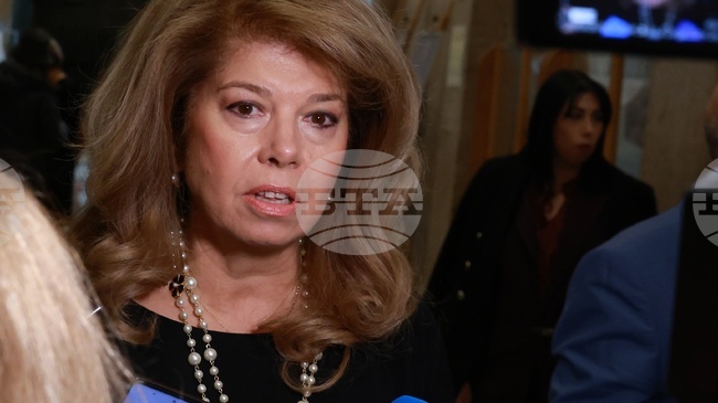 Сигналите са повече от тревожни, бюджетът за догодина отдавна трябва да е готов, каза вицепрезидентът Илияна Йотова