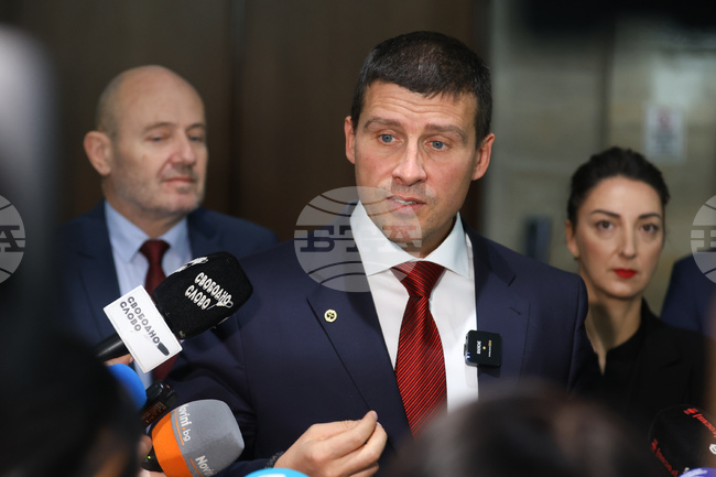 Лидерът на "Величие" Ивелин Михайлов обяви, че в дома му е бил извършен обиск