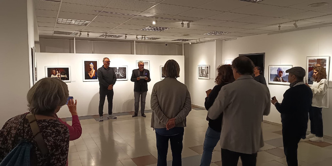 Фотографската изложба „Пътешествия“ на Симеон Лютаков може да бъде разгледана до 14 ноември в Българския културен институт в Берлин