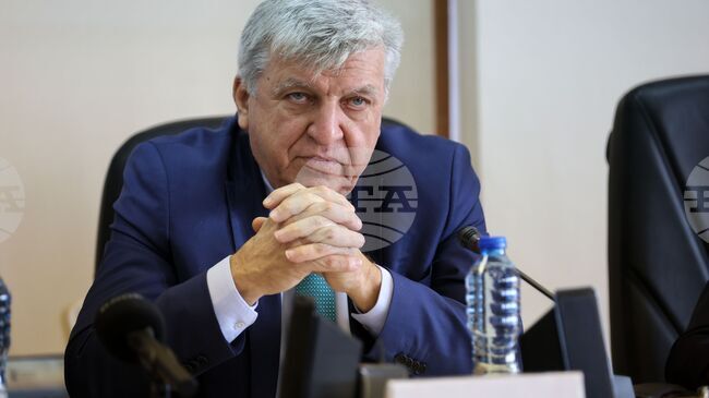 В архивите на МОСВ няма документи за съгласуване за строителството в Елените, заяви в Созопол министър Манол Генов 