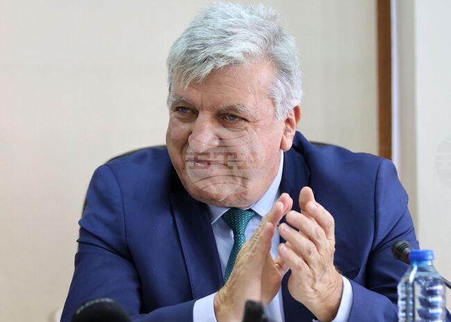 България е сред водещите страни в Европейския съюз по отношение чистота на морските води, каза министър Манол Генов в Созопол