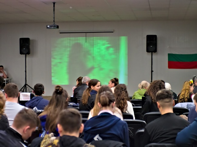 Община Стара Загора: Премиерна прожекция на ученическия филм „Под игото“ се състоя в ПГКНМА „Проф. Минко Балкански“