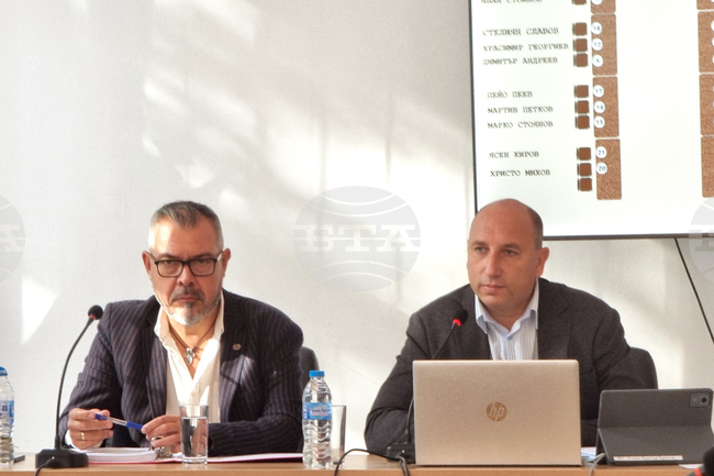 Изграждане на път за достъп на противопожарни автомобили и ремонт на спортен комплекс предвиждат два нови проекта на Община Тунджа