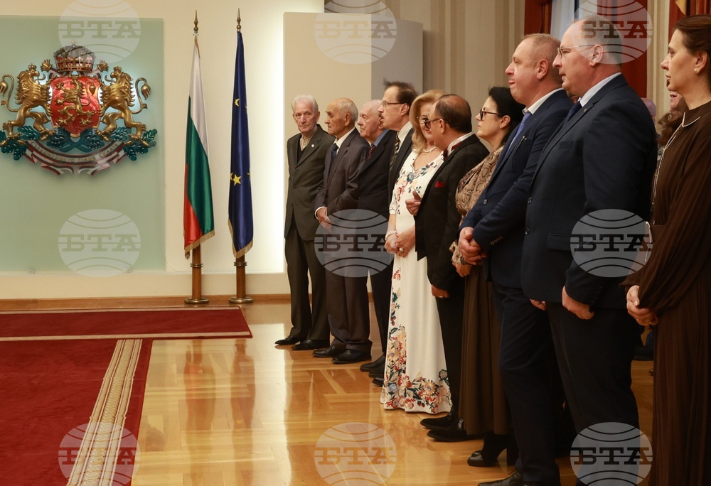 Румен Радев - изявени български културни дейци - награждаване
