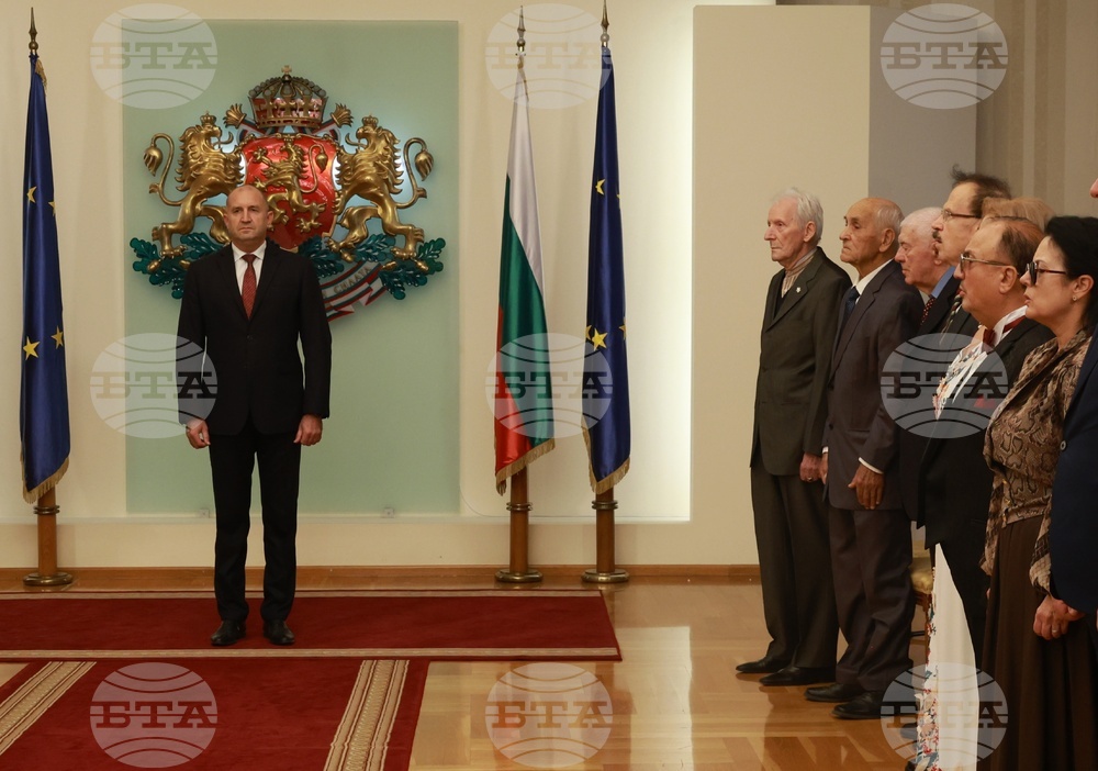 Румен Радев - изявени български културни дейци - награждаване