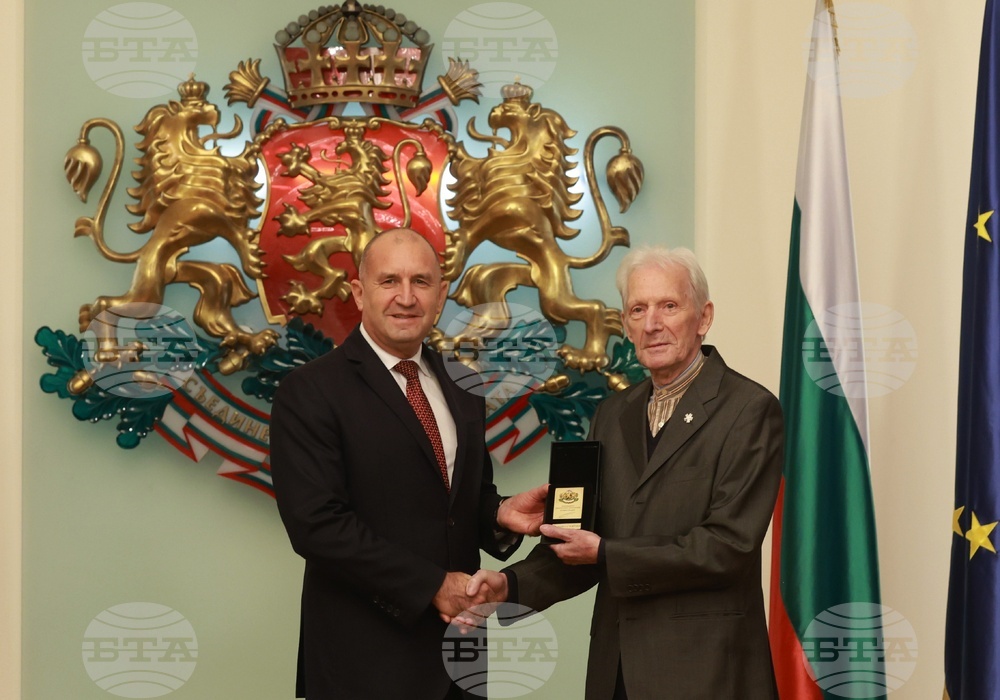 Румен Радев - изявени български културни дейци - награждаване