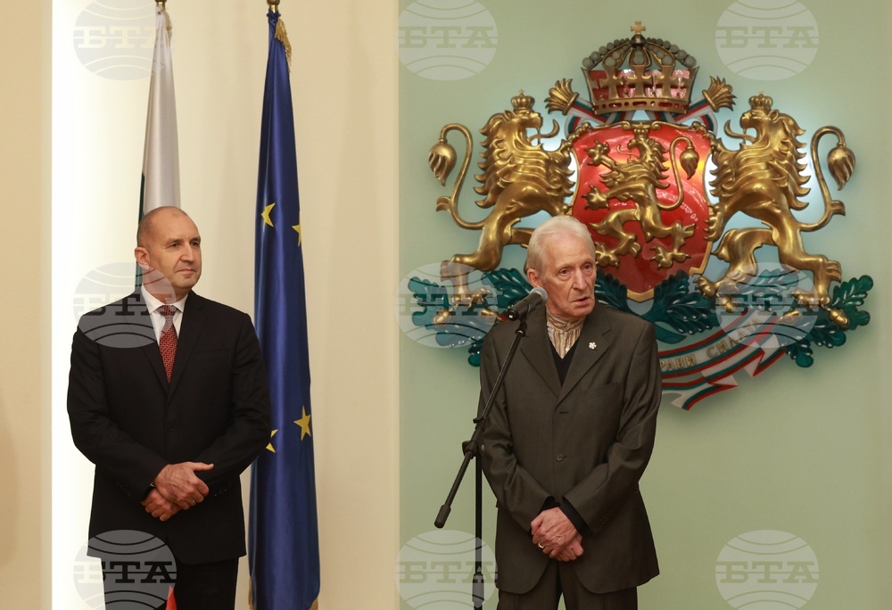 Румен Радев - изявени български културни дейци - награждаване