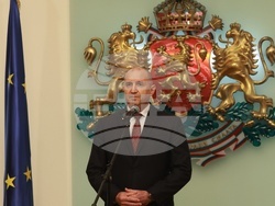 Румен Радев - изявени български културни дейци - награждаване