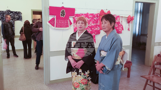 Кодовете в японското кимоно, медитацията чрез икебана, тънкостите на чайната церемония и калиграфията бяха представени в Хасково