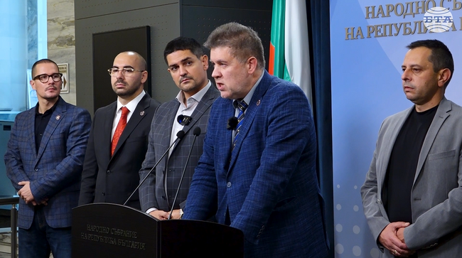 ПГ МЕЧ настоява за изслушване на председателя на ДАНС, премиера и ресорните министри за ситуацията с горивата