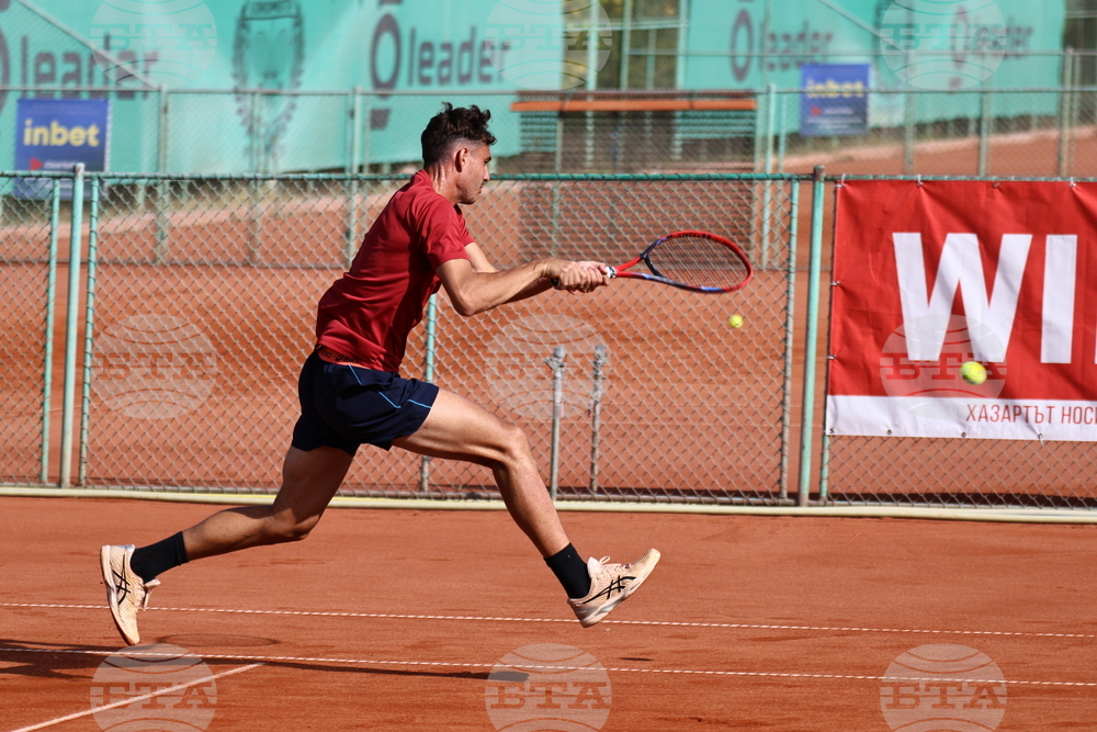 Динко Динев и Янаки Милев претърпяха поражения на сингъл на турнир по тенис в Анталия