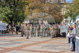 Фотоизложба - „В служба на народ и Родина”