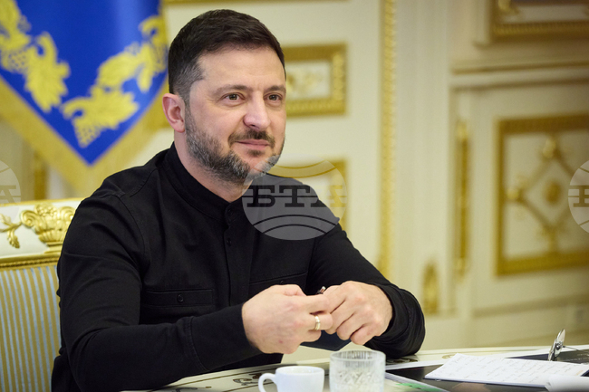 Президентът на Украйна Зеленски заяви в страницата си във Фейсбук, че е провел телефонен разговор с премиера на България Желязков