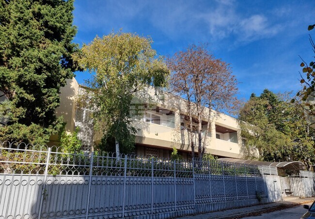 Бившето руско консулство във Варна ще бъде център за култура и галерия за графично изкуство 