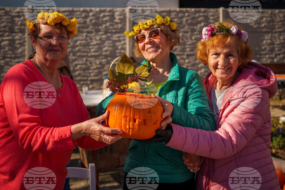 Romania Halloween Elderly