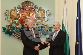 Румен Радев - Ден на народните будители - Почетен знак на президента - културни дейци - церемония - Светлозар Елдъров