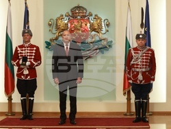 Румен Радев - Ден на народните будители - Почетен знак на президента - културни дейци - церемония