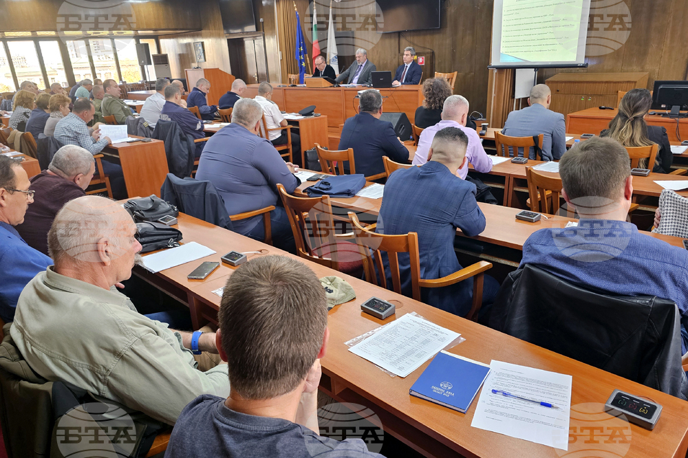 Отговорните институции отчетоха, че Русе и областта са готови за предстоящия зимен сезон