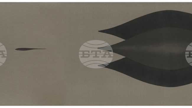 Велико Маринчевски подрежда изложба с творби, създадени в ателиетата на международната Графична база Гуанлан