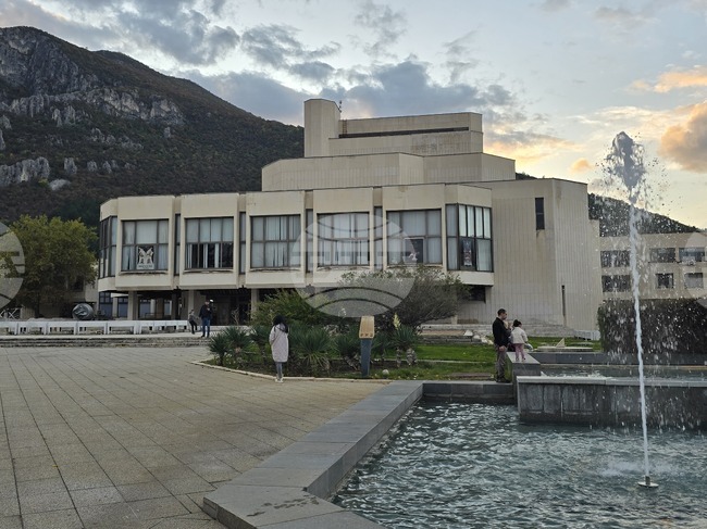 Над 30 събития, турнета, детски и класически заглавия са подготвили от Драматично-куклен театър – Враца през декември 