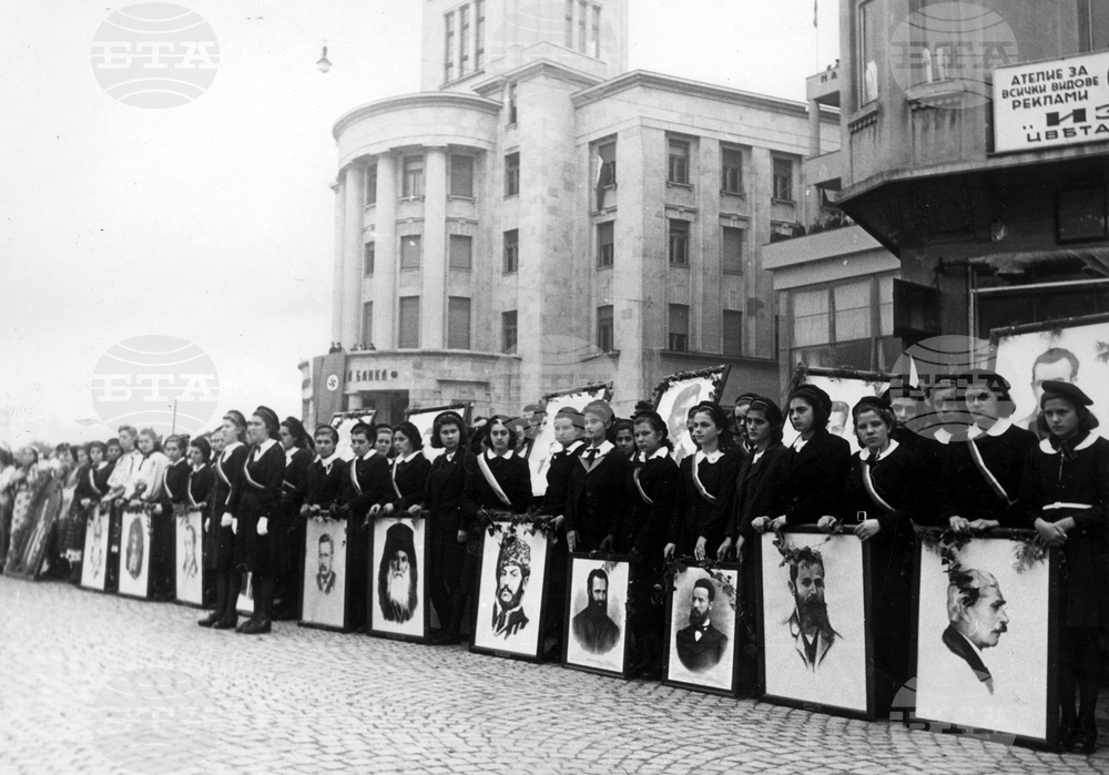 Отбелязваме Деня на народните будители