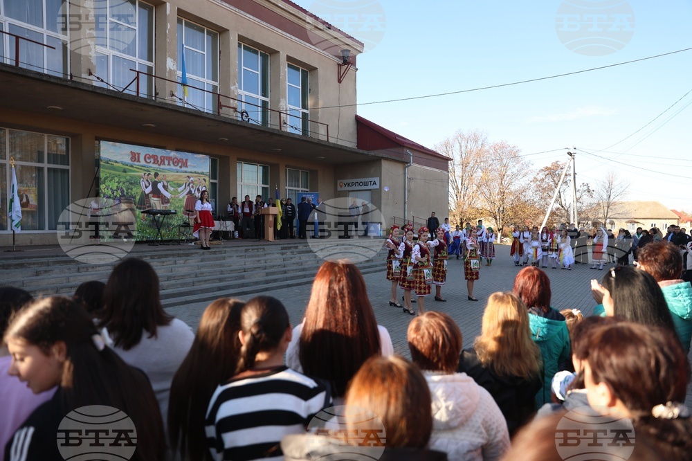 Украйна - Село Василевка - празник